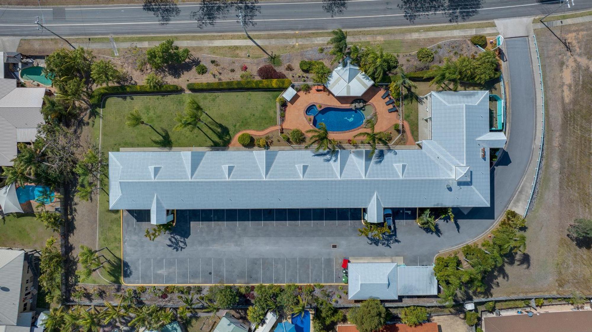 Reef Adventureland Motor Inn Tannum Sands Exterior photo