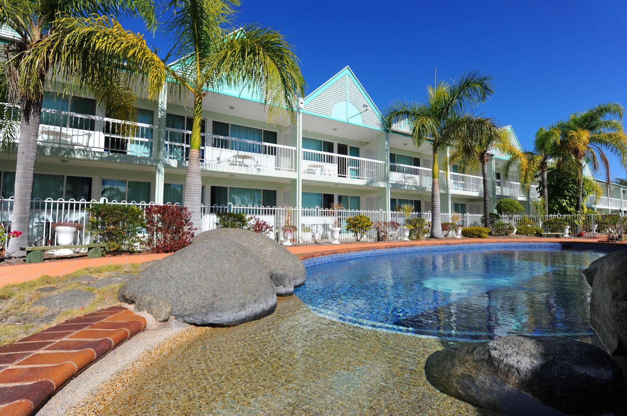 Reef Adventureland Motor Inn Tannum Sands Exterior photo